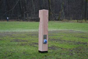 Oplaadpunt hout